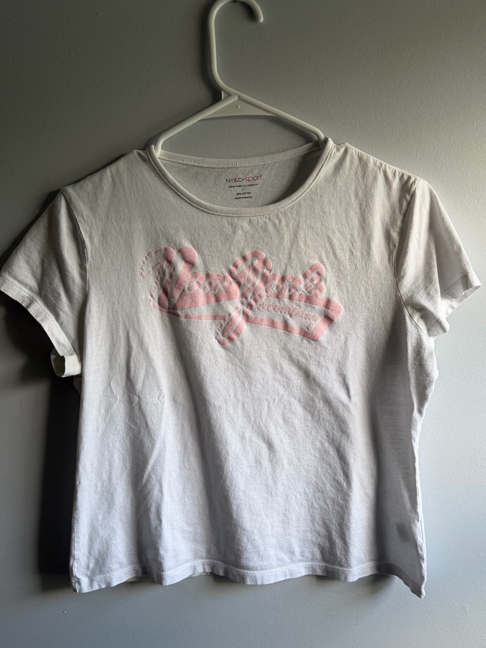 Y2K 00s New York Company Large Baby Tee Pink Textured Logo
